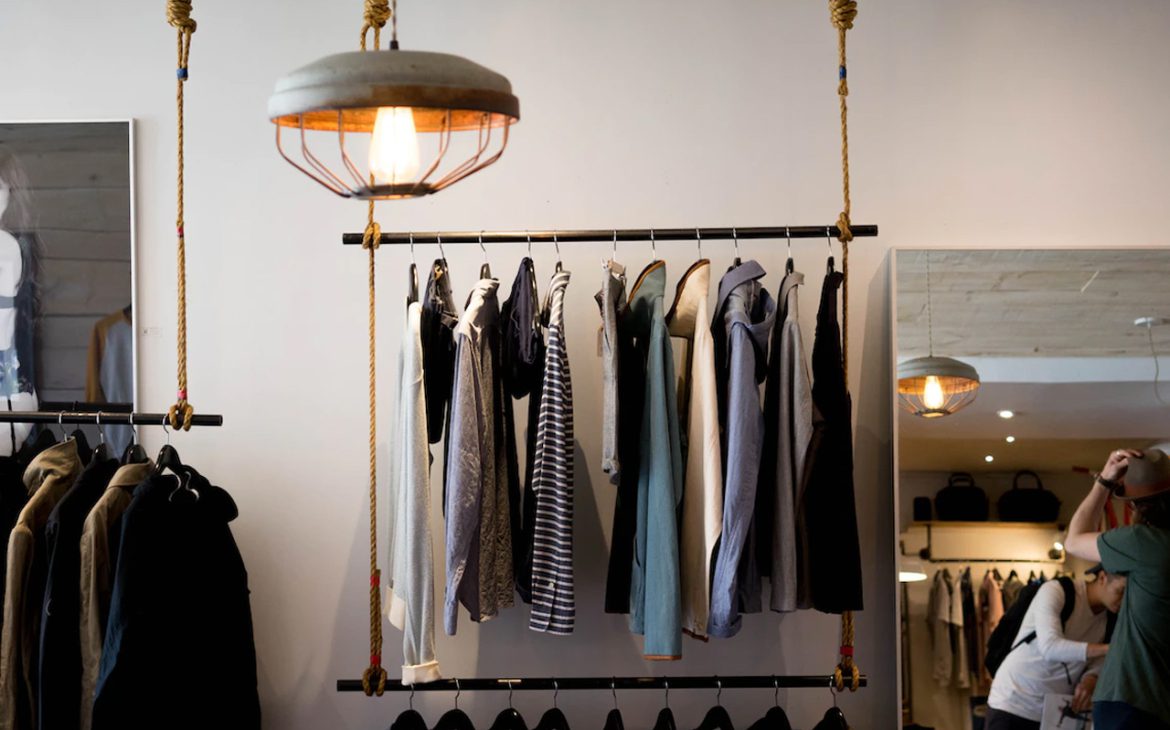 Wat is een geschikte outfit voor op het werk?